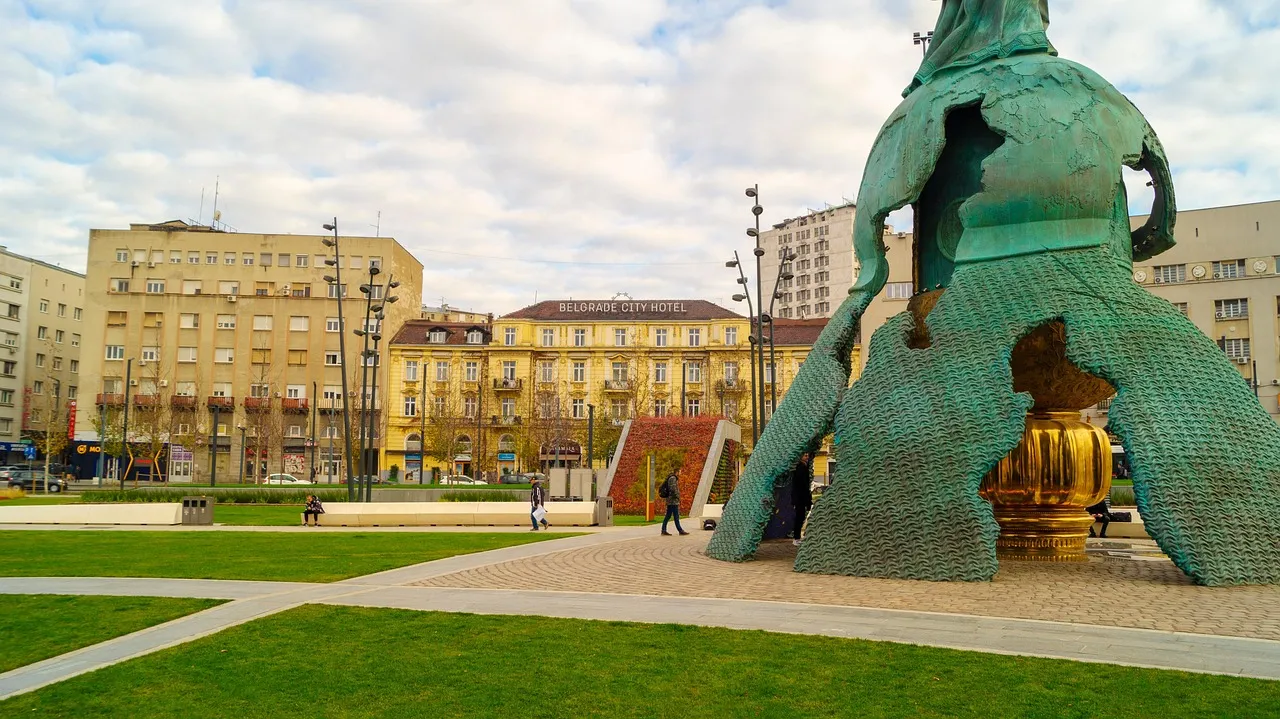 средневековые фрески в монастыре Манасия