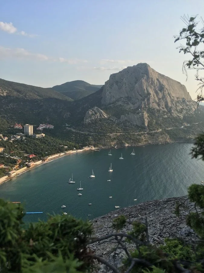 Панорама с Языка Тролля на побережье